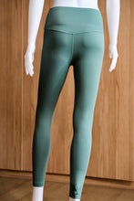 Load image into Gallery viewer, Evolution Yoga Pants in Jade
